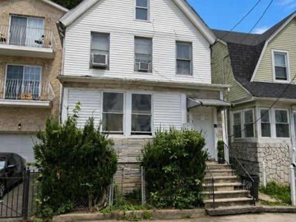 324 S 19th Street, NEWARK, NJ 07103