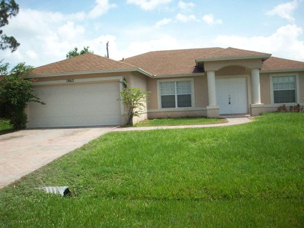 1862 SW Grant Avenue, Port St. Lucie, FL 34953