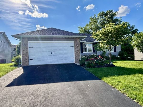 6332 Crystal Brook Lane , Machesney Park, IL 61115