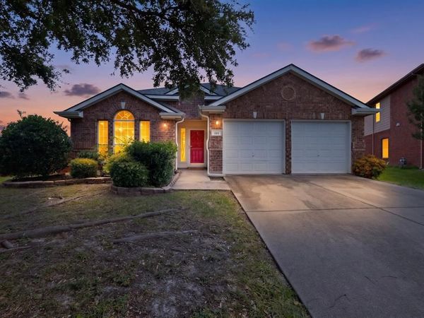 101 Wandering Drive, Forney, TX 75126