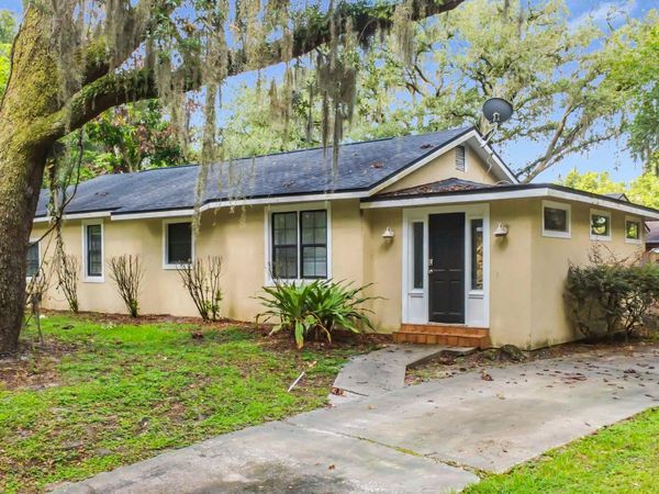 110 E Lauren Court, Fern Park, FL 32730