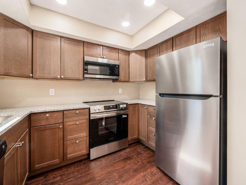 7950 Trellage Court, Unit 7, Powell, OH 43065 Photo 11