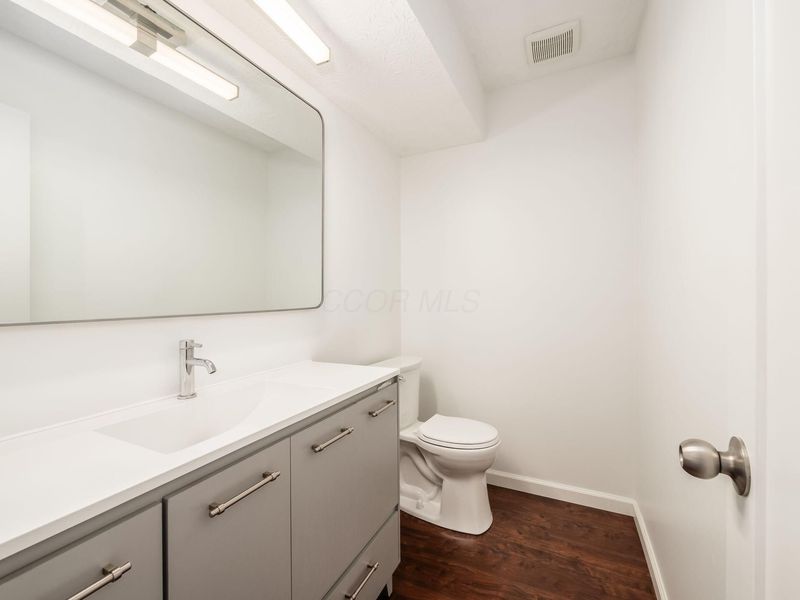 7950 Trellage Court, Unit 7, Powell, OH 43065 Photo 14