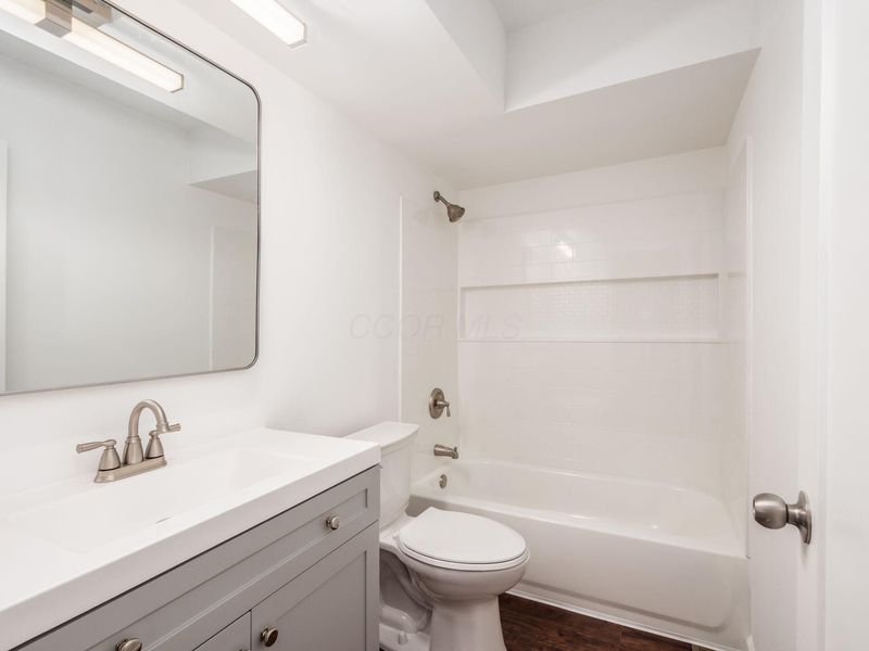 7950 Trellage Court, Unit 7, Powell, OH 43065 Photo 19