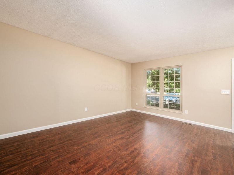 7950 Trellage Court, Unit 7, Powell, OH 43065 Photo 3