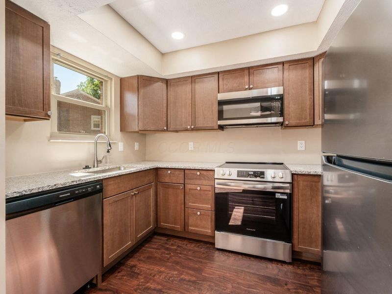 7950 Trellage Court, Unit 7, Powell, OH 43065 Photo 9