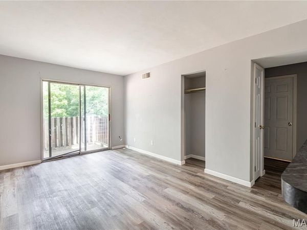 3004 Pembroke Lane , High Ridge, MO 63049