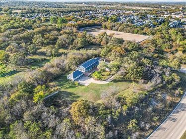 8248 Meadowbrook Drive, Fort Worth, TX 76120