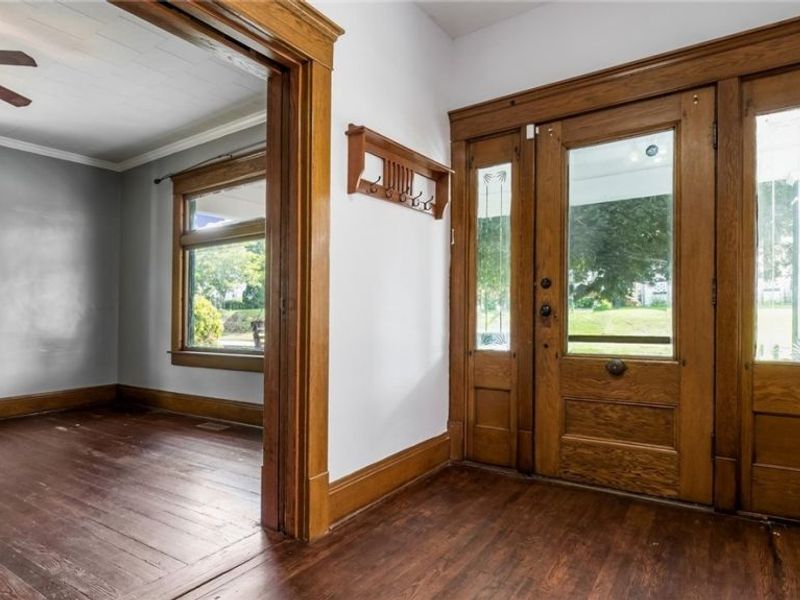 221 N 9th Street, Cambridge, OH 43725 Photo 4