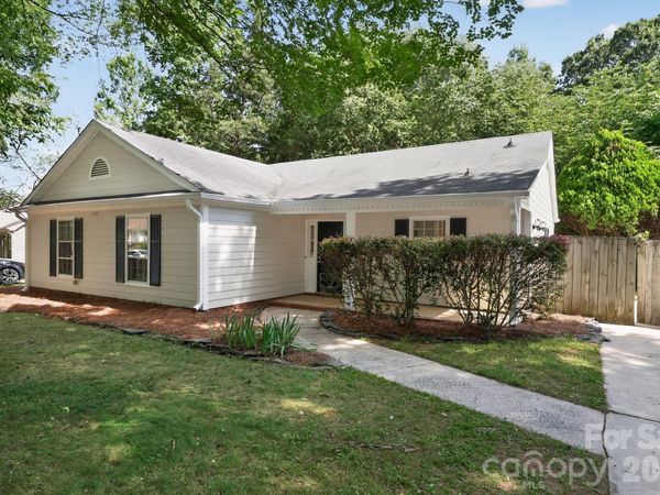 7812 Surreywood Place , Charlotte, NC 28270