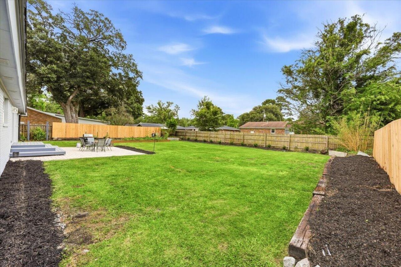 110 Van Buren Avenue Photo 36