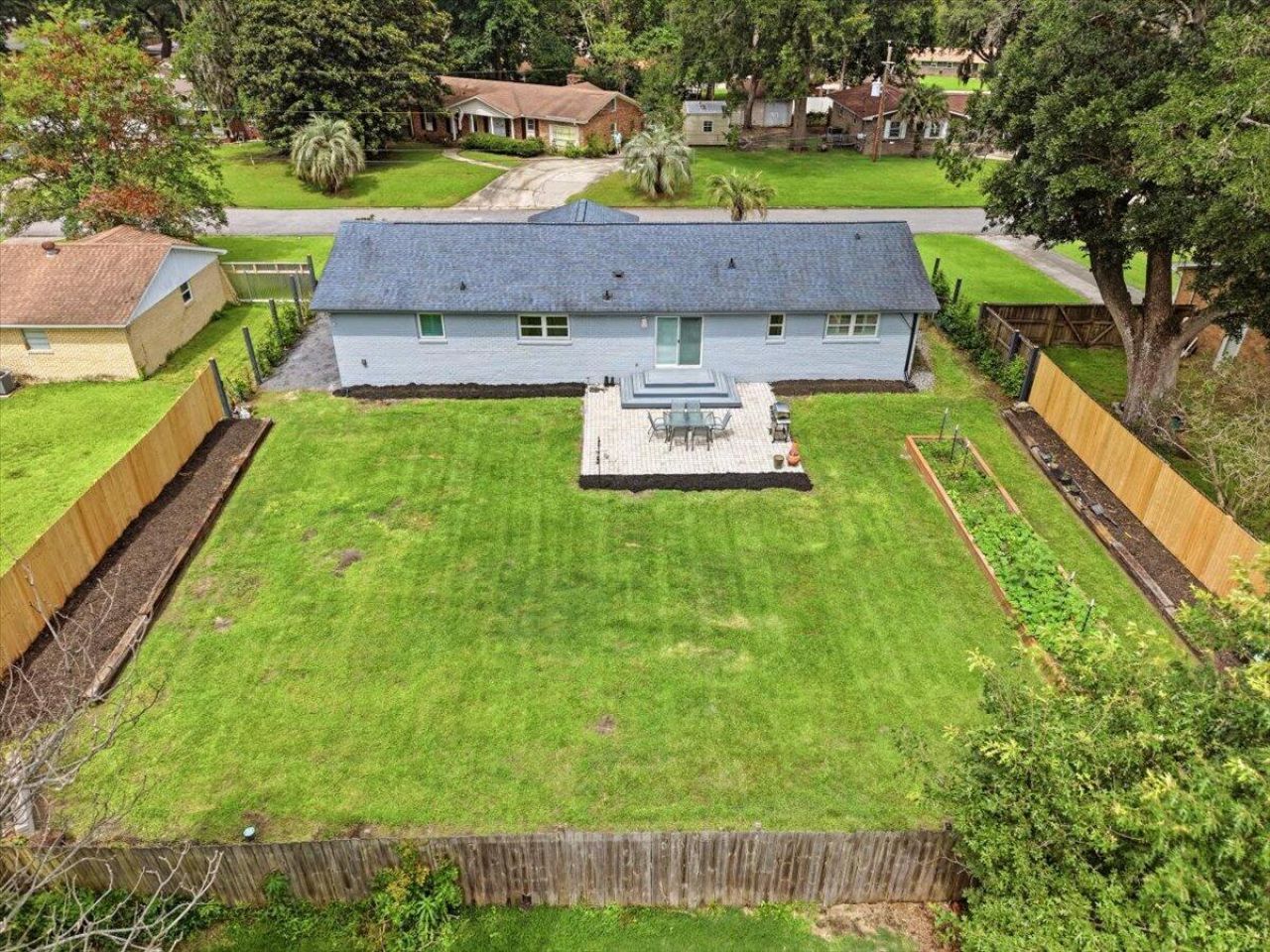110 Van Buren Avenue Photo 42
