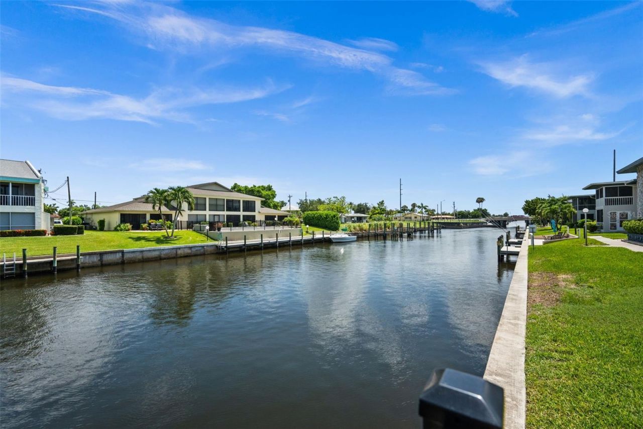 1345 SE 40th Terrace , Unit 2E, Cape Coral, FL 33904 Photo