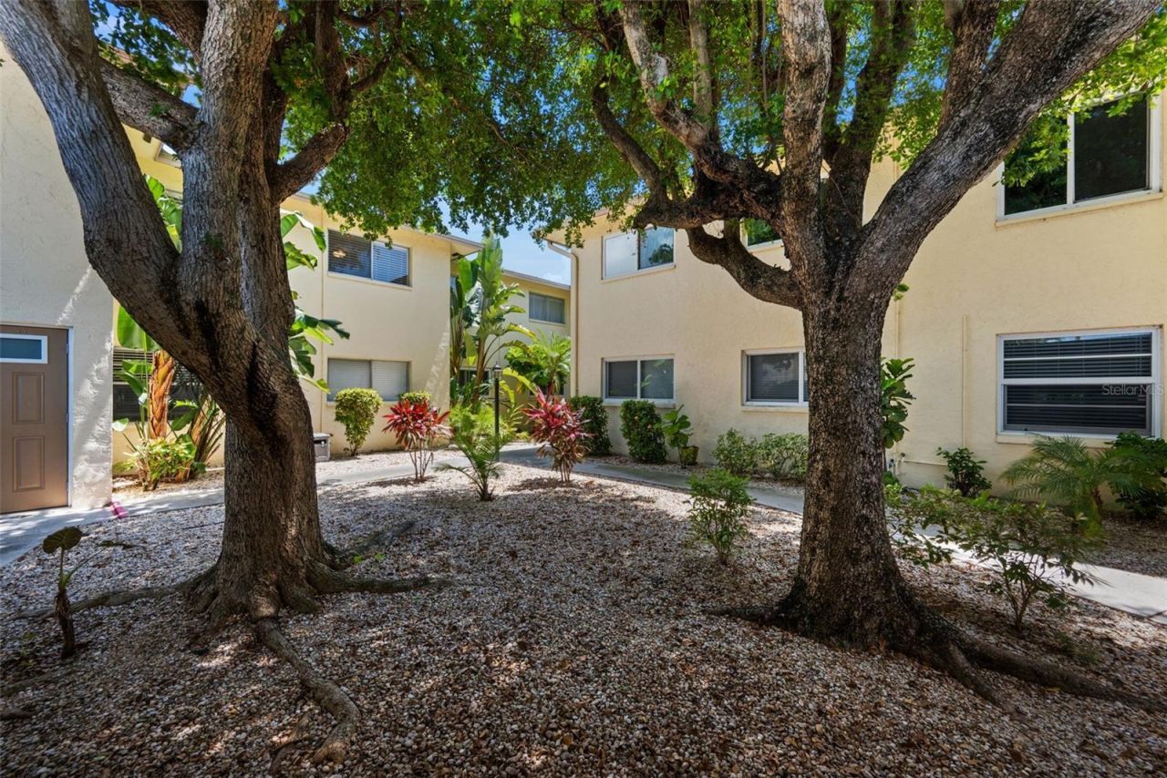 1345 SE 40th Terrace , Unit 2E, Cape Coral, FL 33904 Photo