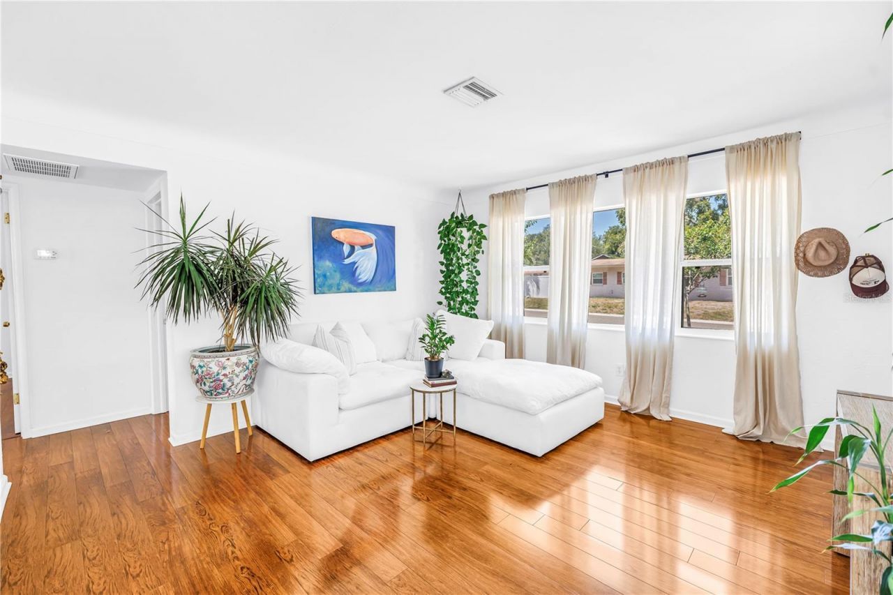 798 45th Avenue N, Saint Petersburg, FL 33703 Photo