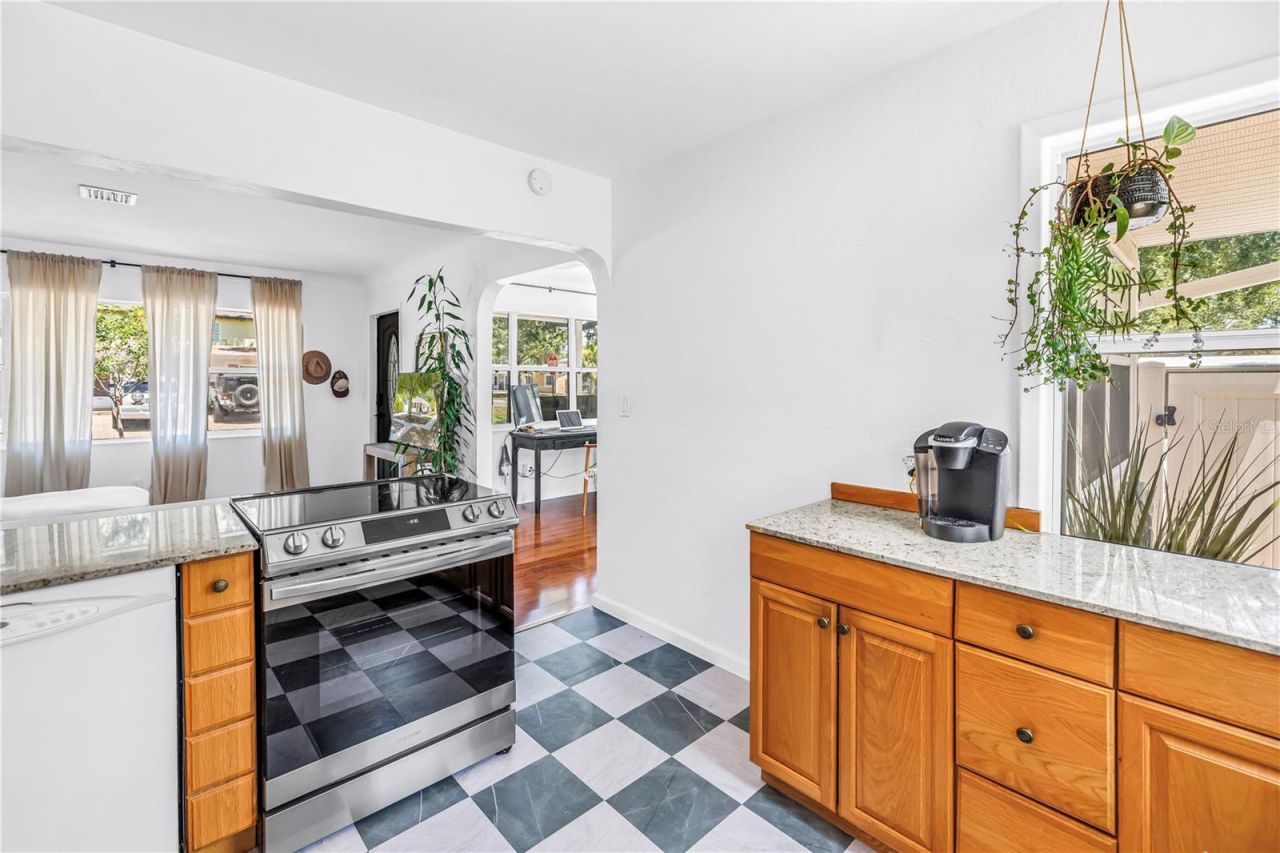 798 45th Avenue N, Saint Petersburg, FL 33703 Photo