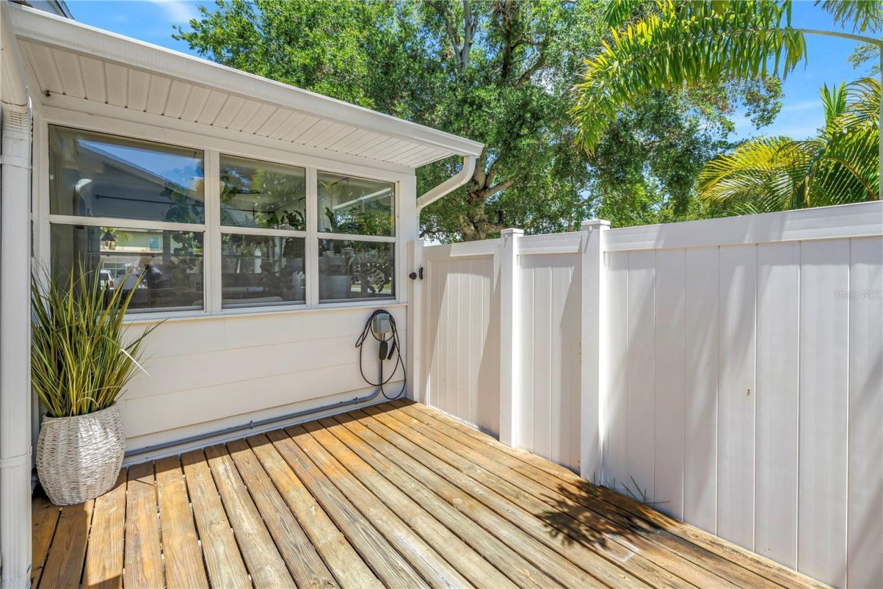 798 45th Avenue N, Saint Petersburg, FL 33703 Photo