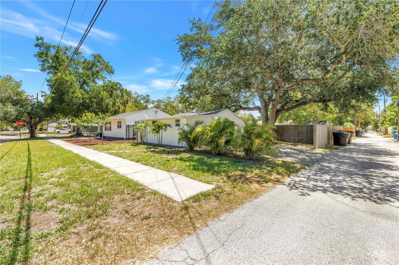 798 45th Avenue N, Saint Petersburg, FL 33703 Photo