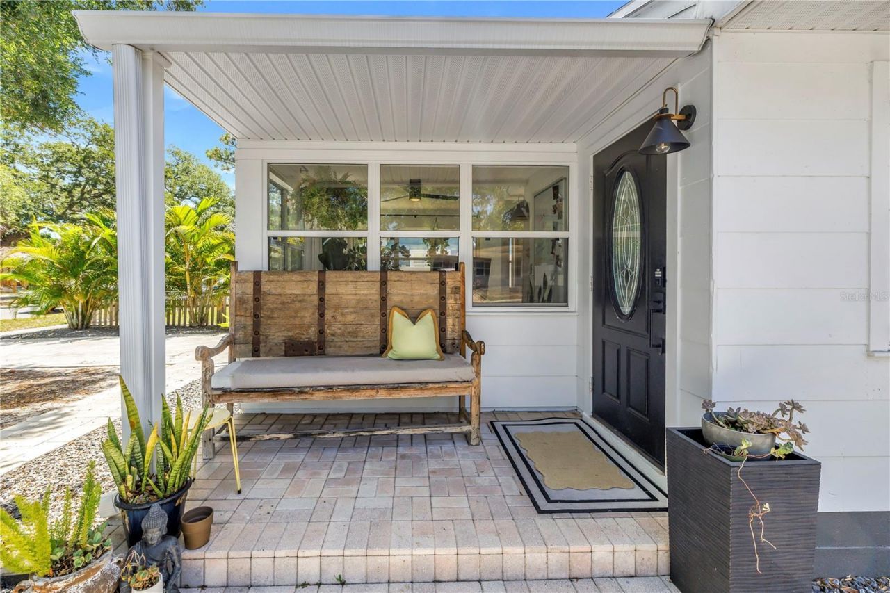 798 45th Avenue N, Saint Petersburg, FL 33703 Photo
