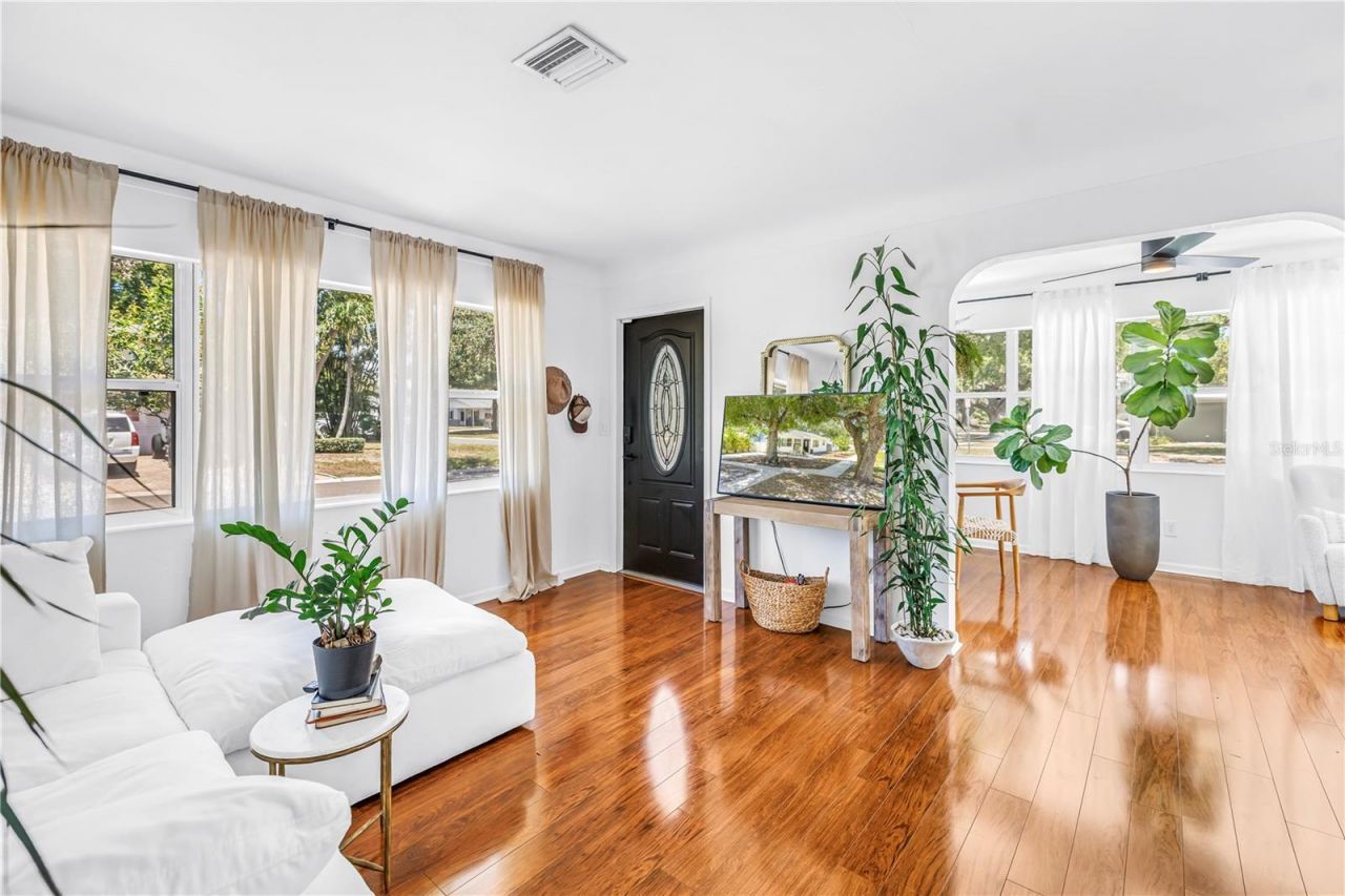 798 45th Avenue N, Saint Petersburg, FL 33703 Photo