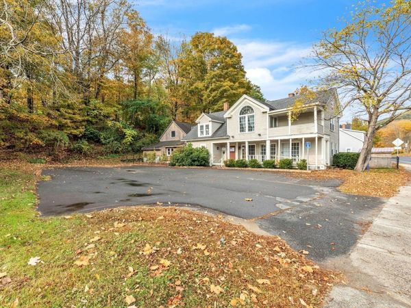 9 Russell Rd, Huntington, MA 01050
