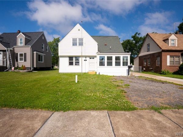 53 S Shore Boulevard , Buffalo, NY 14218