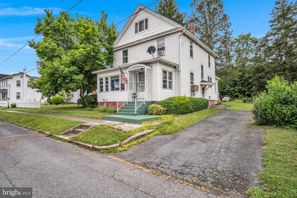431 N 5TH STREET , NEWPORT, PA 17074