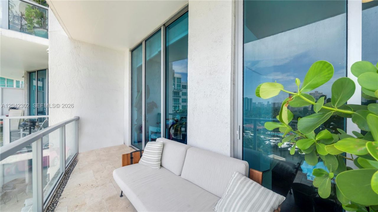 3029 NE 188th St , Unit 822, Aventura, FL 33180 Photo