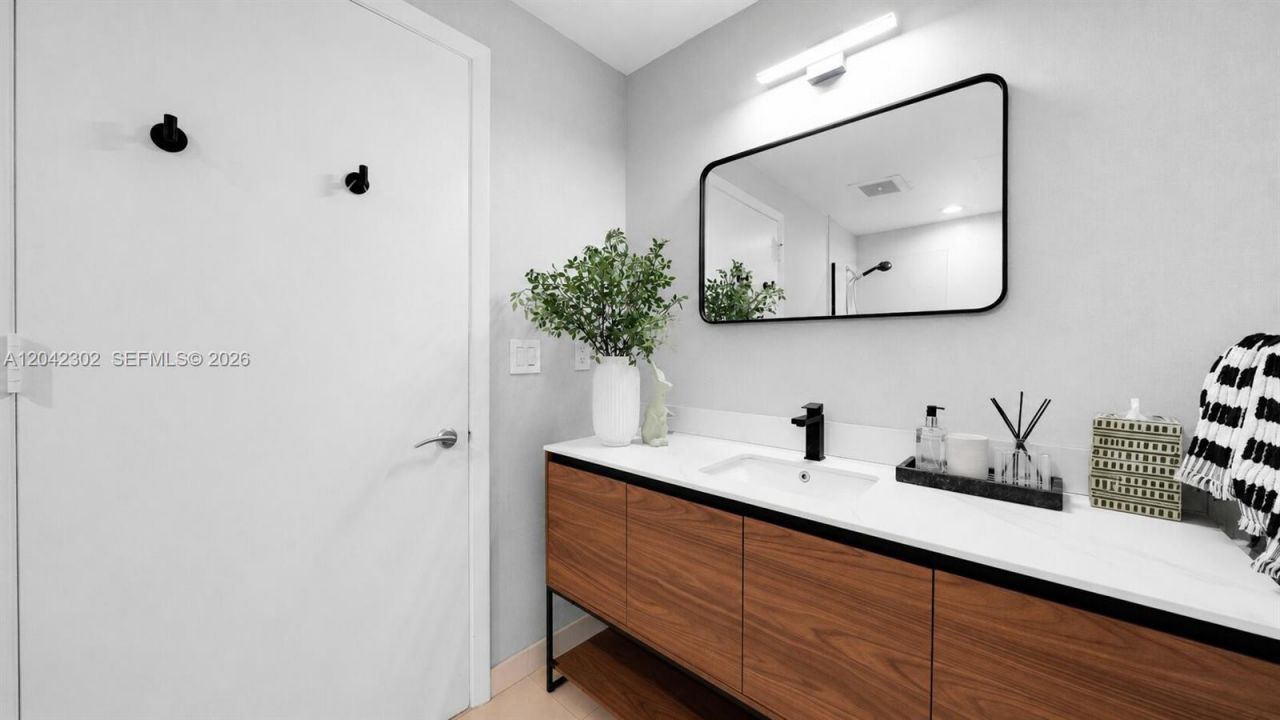 3029 NE 188th St , Unit 822, Aventura, FL 33180 Photo