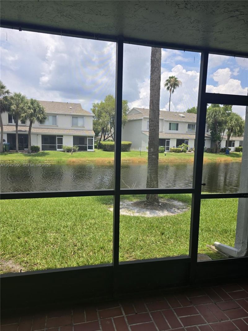 16581 Blatt Blvd, Unit 104, Weston, FL 33326 Photo