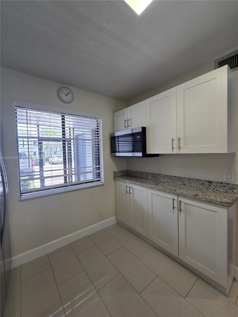 16581 Blatt Blvd, Unit 104, Weston, FL 33326 Photo