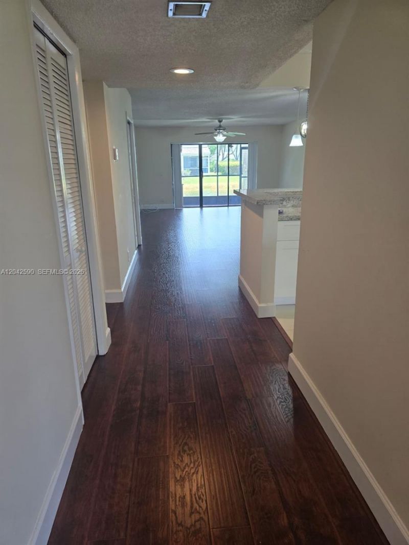 16581 Blatt Blvd, Unit 104, Weston, FL 33326 Photo