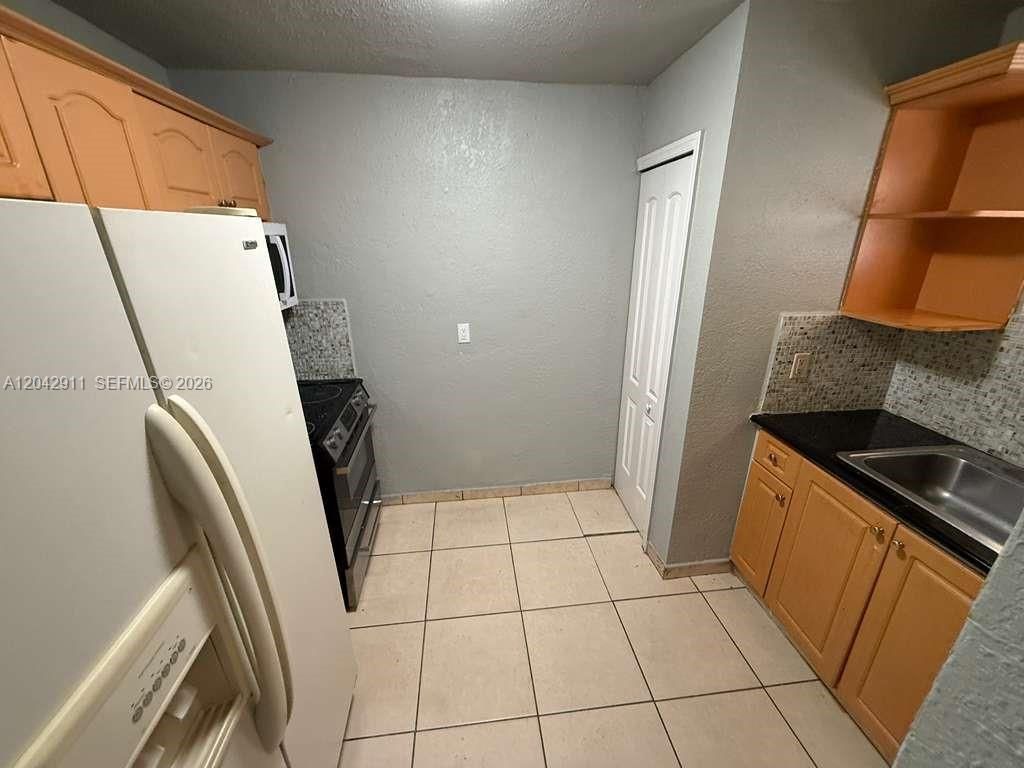 1945 NW 29th St , Unit A6, Miami, FL 33142 Photo