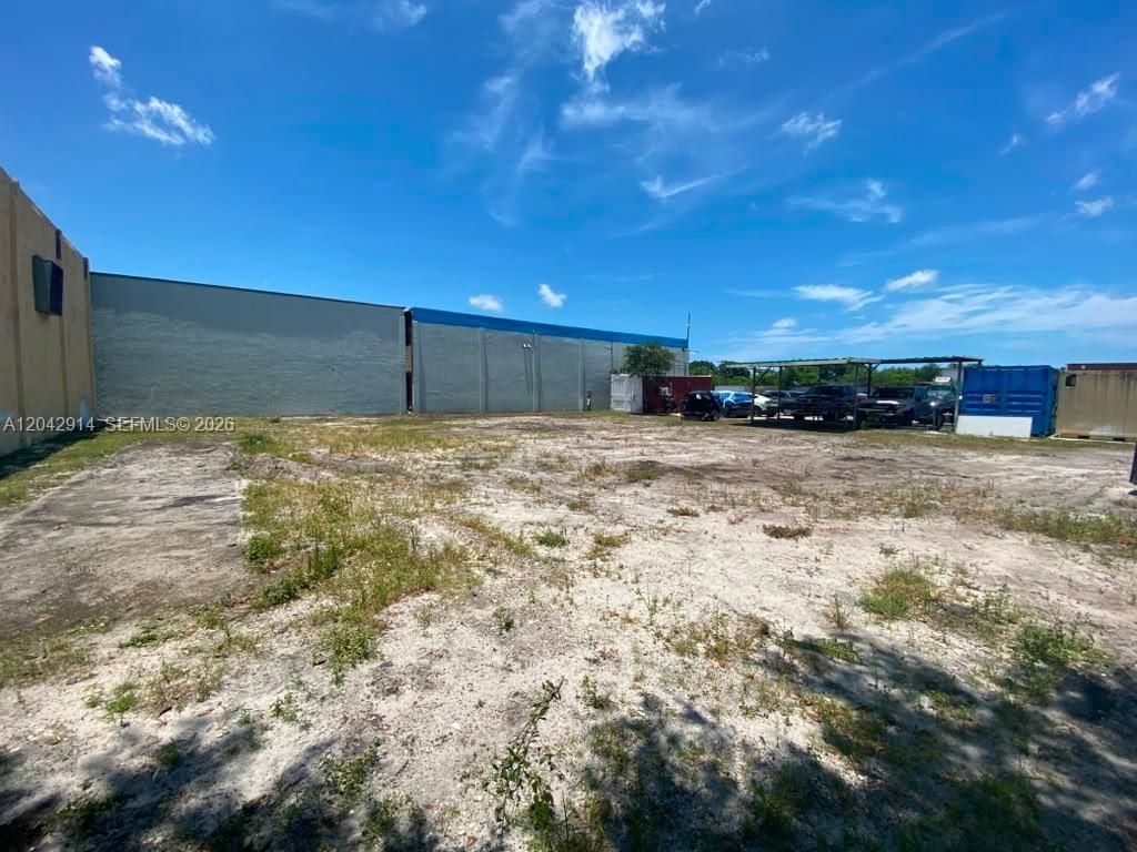 3367 NW 68th St , Miami, FL 33147 Photo