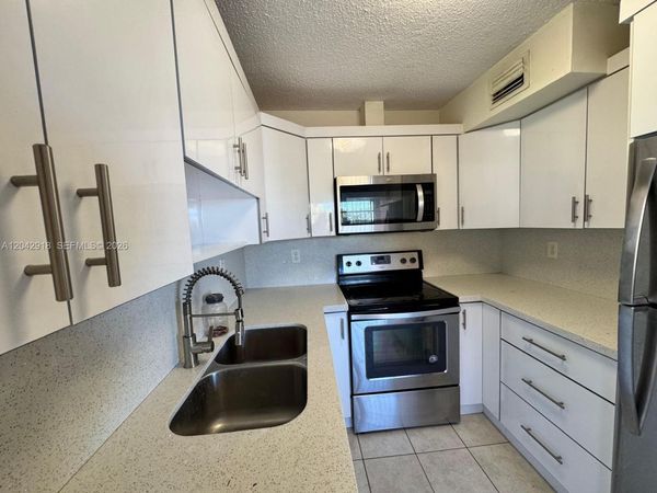 6675 W 4th Ave , Unit 310, Hialeah, FL 33012