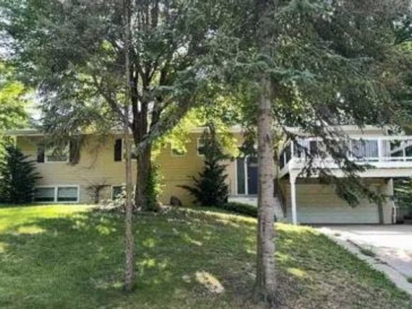 1475 Valley Drive, Burnsville, MN 55337