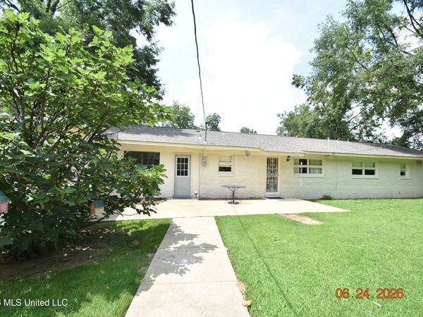 408 E Park Avenue, Greenwood, MS 38930