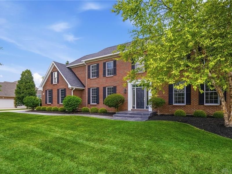 654 Beechwood Drive, Tipp City, OH 45371 Photo 3