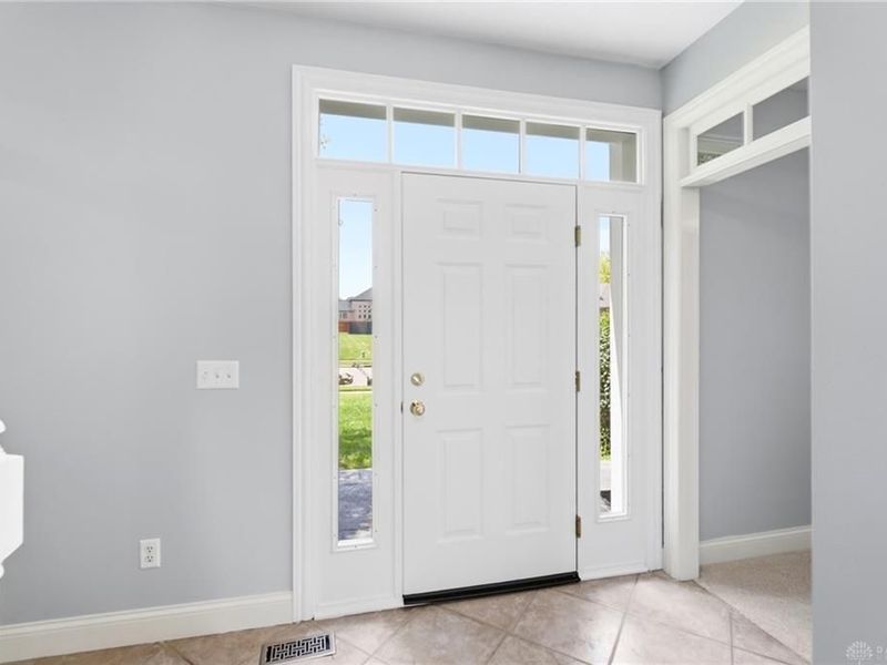 654 Beechwood Drive, Tipp City, OH 45371 Photo 4