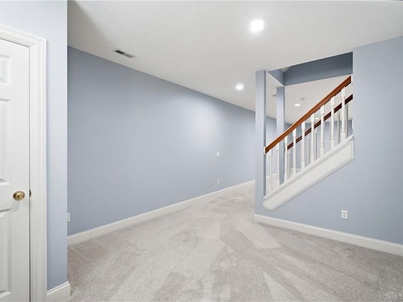 654 Beechwood Drive, Tipp City, OH 45371 Photo 47