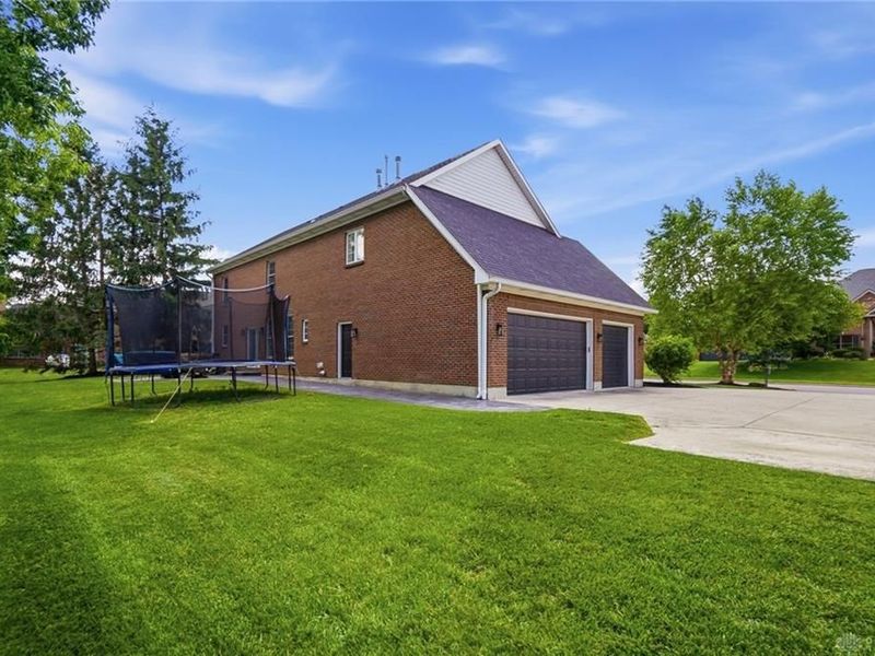 654 Beechwood Drive, Tipp City, OH 45371 Photo 66