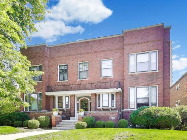 240 S Marion Street , Unit 1N, Oak Park, IL 60302