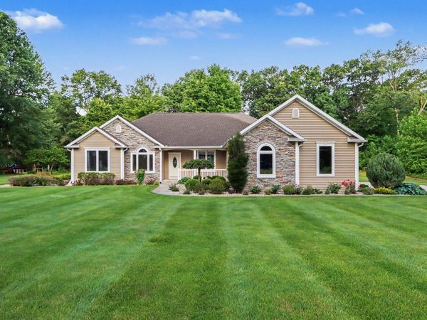 7766 5th Street, Mattawan, MI 49071