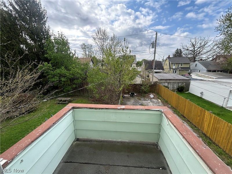 10323 Linnet Avenue, Cleveland, OH 44111 Photo 12
