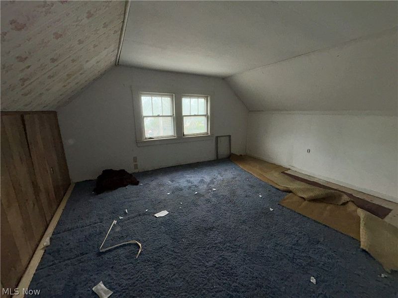 10323 Linnet Avenue, Cleveland, OH 44111 Photo 22