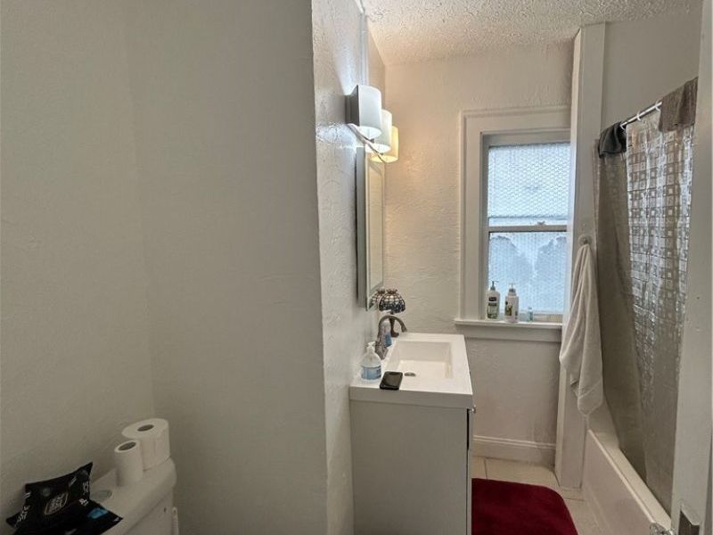 10323 Linnet Avenue, Cleveland, OH 44111 Photo 8