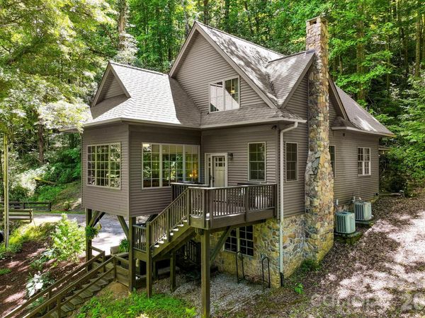 576 Mattie Marion Road, Waynesville, NC 28785