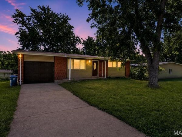10226 Green Valley Drive , St Louis, MO 63136