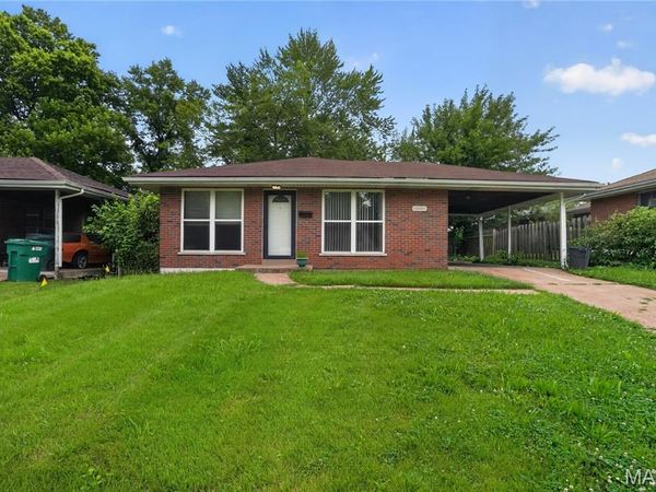 8808 Cherrywood Lane , Jennings, MO 63136