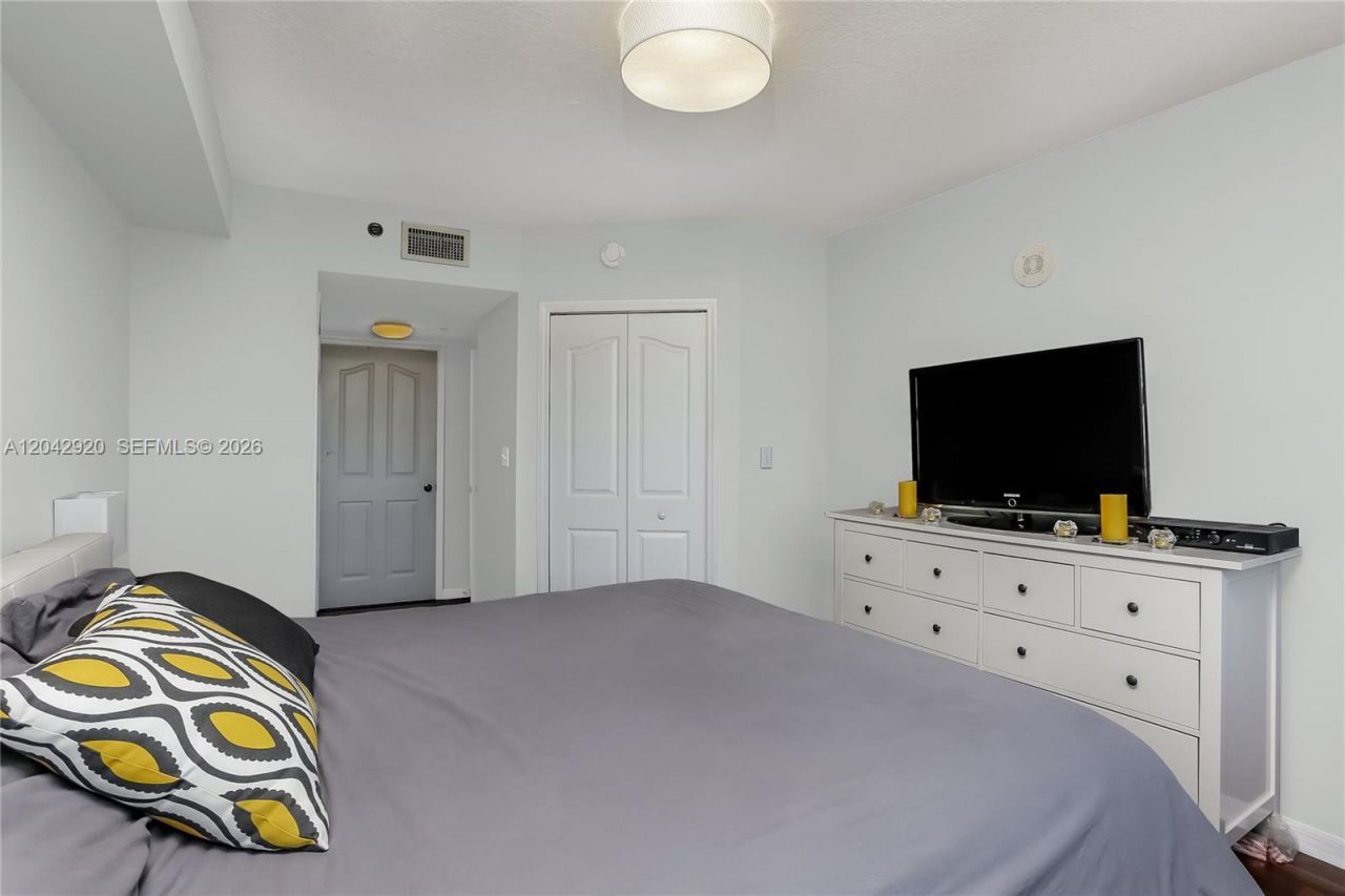 2665 SW 37th Ave, Unit 1404, Miami, FL 33133 Photo